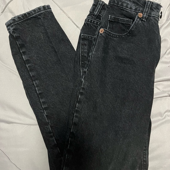 ZARA Mom Fit Jeans - Picture 2 of 3